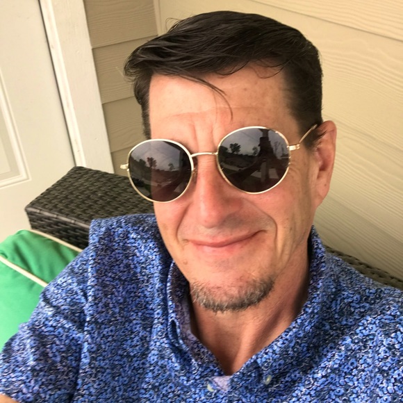 Meet your Posher, Peter - Picture 1 of 1